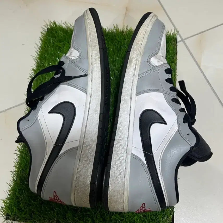 [BUNJANG] Nike Jordan Low Light Smoke Grey Sneakers / [275] 나이키 조던 로우 라이트 스모크 그레이