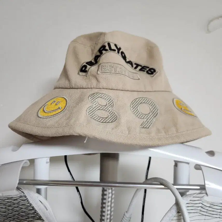 [SOLD OUT] 파리게이츠2022자수로고 버킷햇58모자