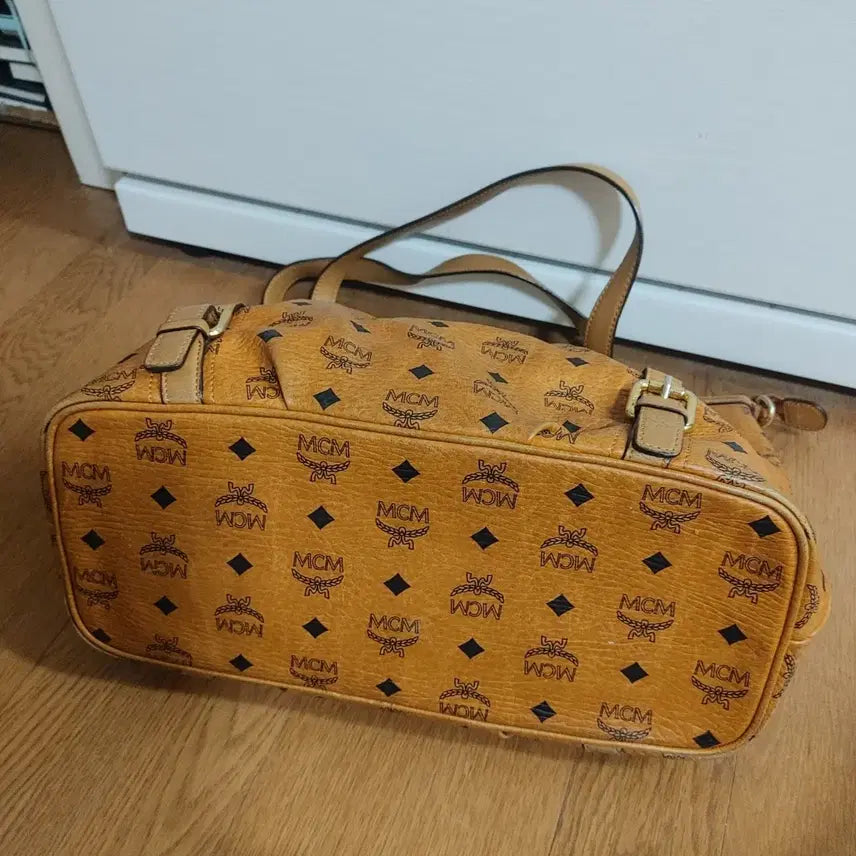 [SOLD OUT] 엠씨엠 가방