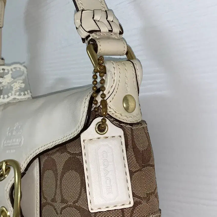 [BUNJANG] Coach Y2K White Mini Shoulder Bag / 