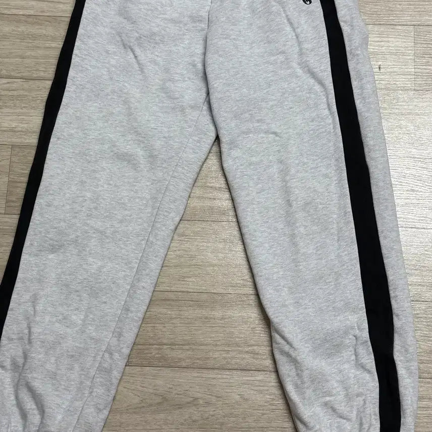 [BUNJANG] Gray Training Pants with Black Line / 회색 트레이닝 바지 블랙 라인