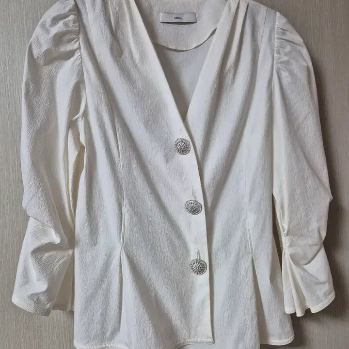 [SOLD OUT] 듀엘 블라우스 브이넥 퍼프 블라우스 55
