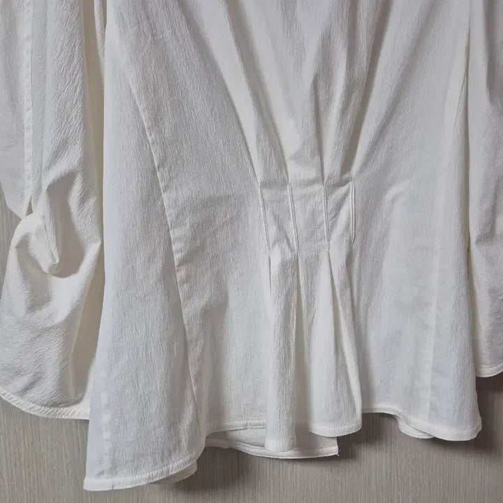 [SOLD OUT] 듀엘 블라우스 브이넥 퍼프 블라우스 55