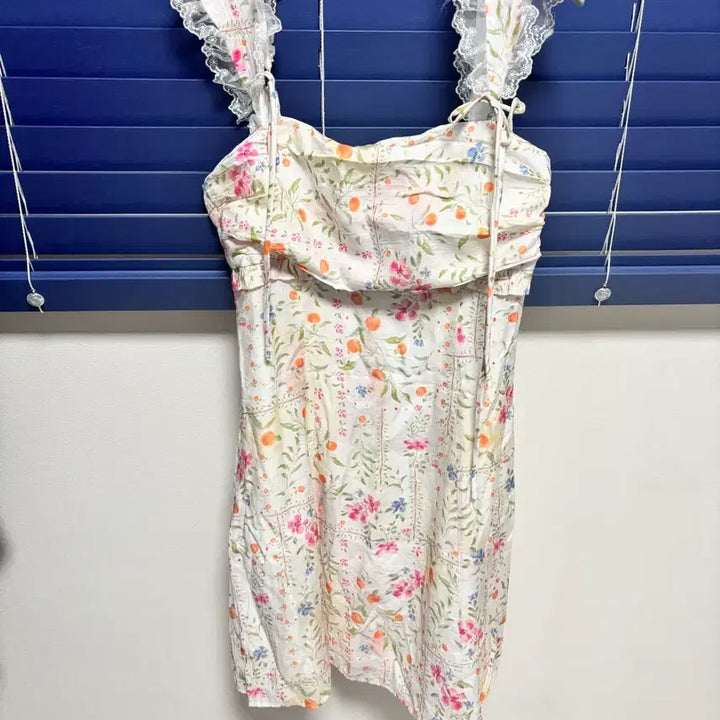 [BUNJANG] Sinth-Den Floral Lace Mini Dress / 신스덴 플라워 레이스 원피스