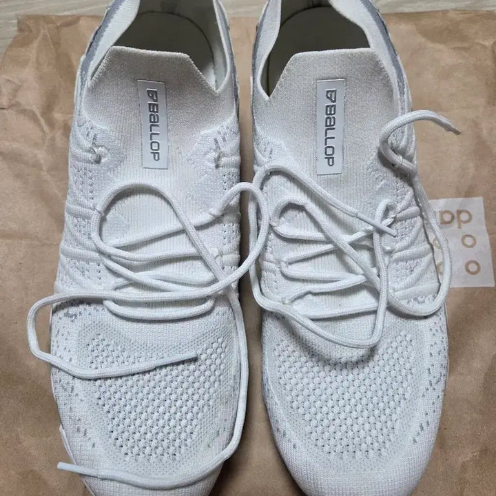 [SOLD OUT] 밸롭(BALLOP) BSR 런닝화 티바트2.0 화이트 275mm