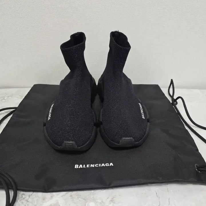 [BUNJANG] Balenciaga Speedrunner 2.0 Sneakers (Black) / 발렌시아가 스피드러너 2.0 스니커즈 신발 38사이즈 250 255 블랙