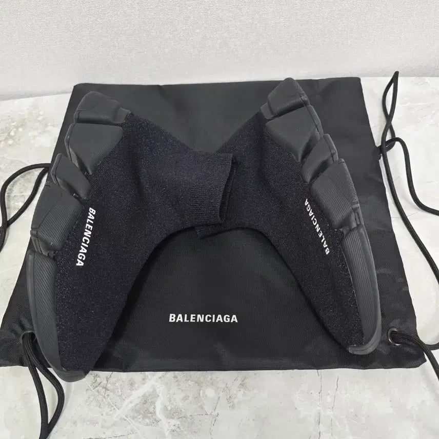 [BUNJANG] Balenciaga Speedrunner 2.0 Sneakers (Black) / 발렌시아가 스피드러너 2.0 스니커즈 신발 38사이즈 250 255 블랙