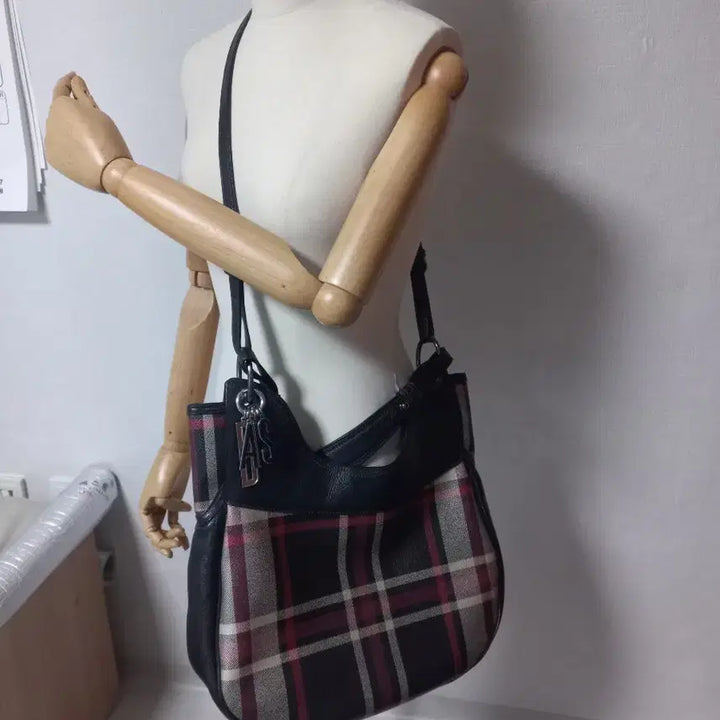 [BUNJANG] Daks Shoulder Bag/Crossbody Bag / 닥스 숄더백 겸 크로스백