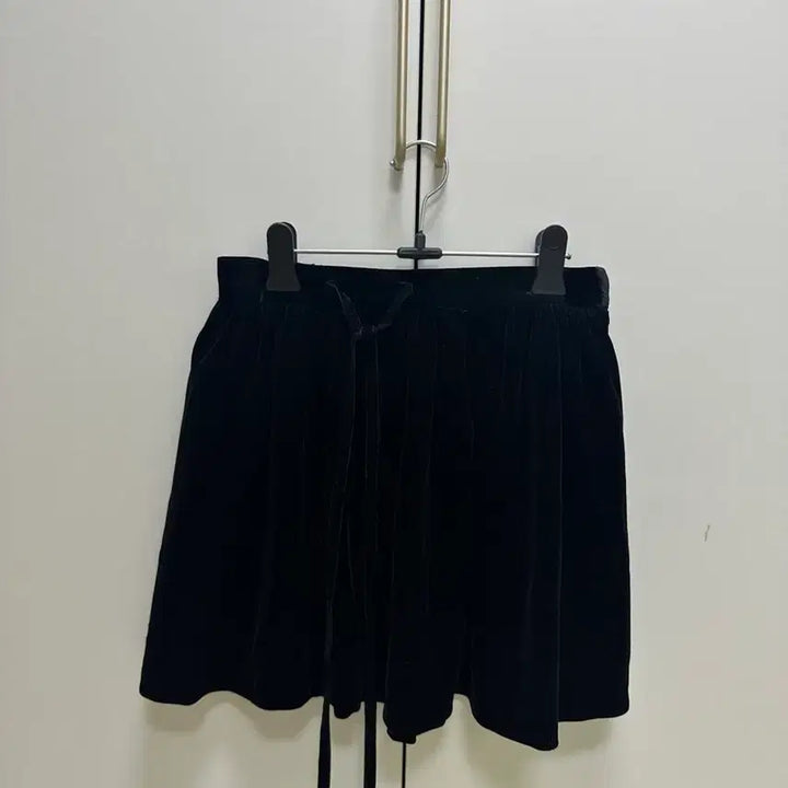 [BUNJANG] Kinder Baby Black Velvet Skirt / 카인더베이비 블랙 벨벳 스커트