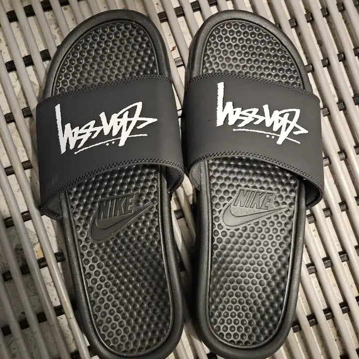 [BUNJANG] Stussy Benassi Off Noir Sandals / 스투시x베나시 오프느와르280