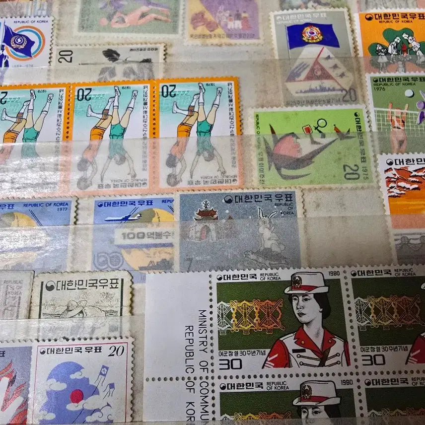 [BUNJANG] Vintage Retro Korean Stamps Collection / 레트로 빈티지 근대사 우표 우표집 1