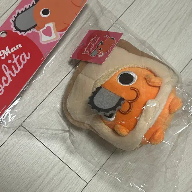 [BUNJANG] Chainsaw Man Pochita Bread Hat Plush / 체인소맨 팝업 포치타 빵모자 인형 (빵치타)