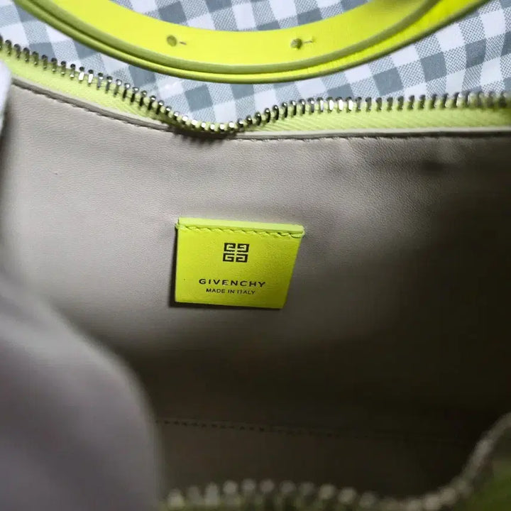 [BUNJANG] Givenchy Hobo Shoulder Bag Fluorescent Yellow / 지방시 호보 숄더백 형광 옐로우