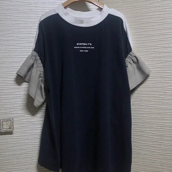[SOLD OUT] 시스템 반팔티 블라우스