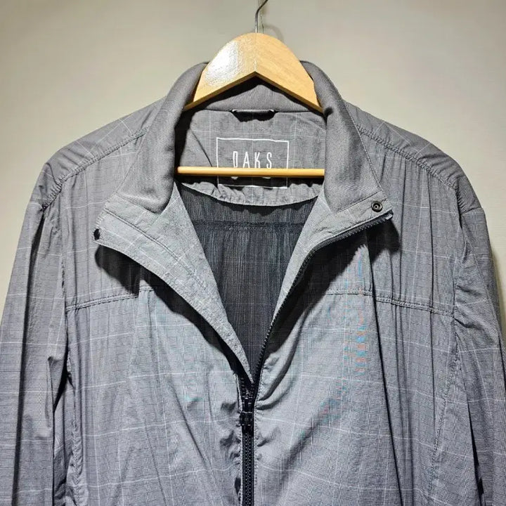 [BUNJANG] Daks Golf Checkered Lightweight Windbreaker Jacket / 닥스 골프 잔체크 경량 바람막이 자켓 110