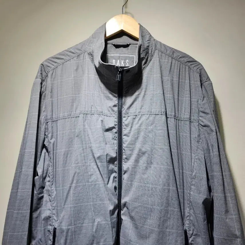 [BUNJANG] Daks Golf Checkered Lightweight Windbreaker Jacket / 닥스 골프 잔체크 경량 바람막이 자켓 110