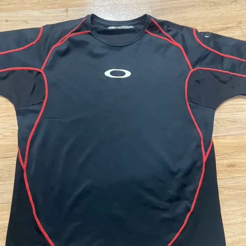 [BUNJANG] Oakley Black Short Sleeve T-Shirt XL / 오클리 블랙 반팔 XL