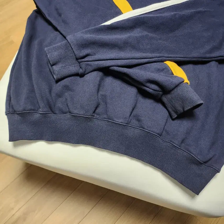 [SOLD OUT] 무아무아 시그니처 콤비 후드 집업