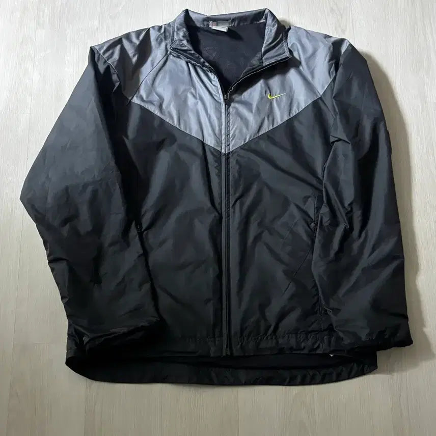 [SOLD OUT] 나이키 바람막이 M