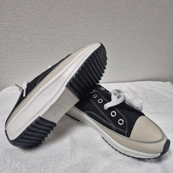 [BUNJANG] Black Canvas Mule Sneakers / 블랙 캔버스 뮬 스니커즈 운동화