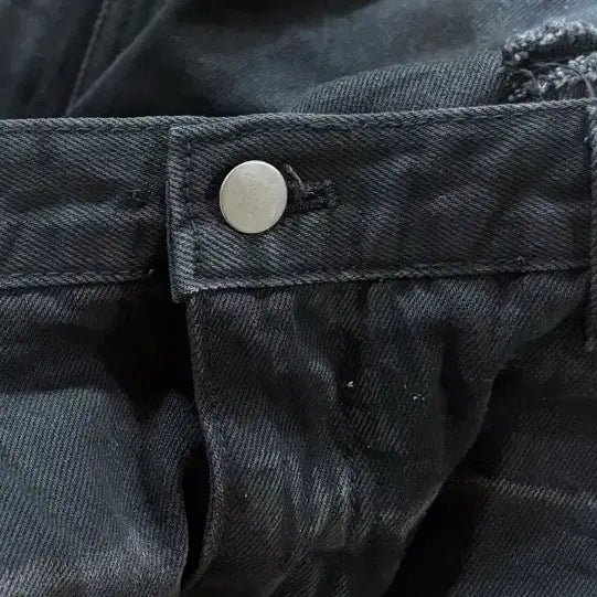 [BUNJANG] Under My Car Distressed Wide Flare Jeans (Mud Black) / [2] 언더마이카 머드 디스트로이드 와이드 플레어진 머드블랙