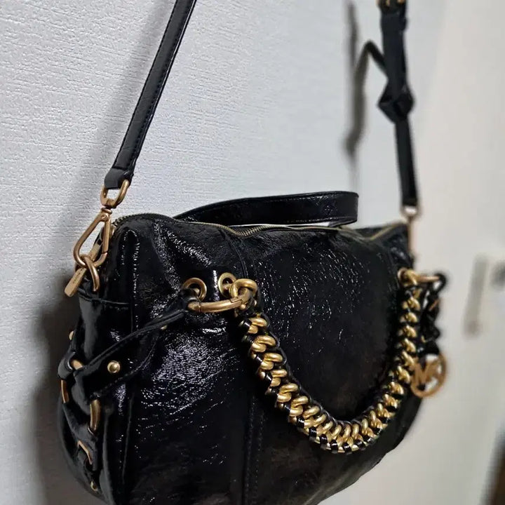 [BUNJANG] Michael Kors Enamel Chain Shoulder Bag / 마이클코어스 가방 블랙 에나멜 체인 숄더백 크로스백