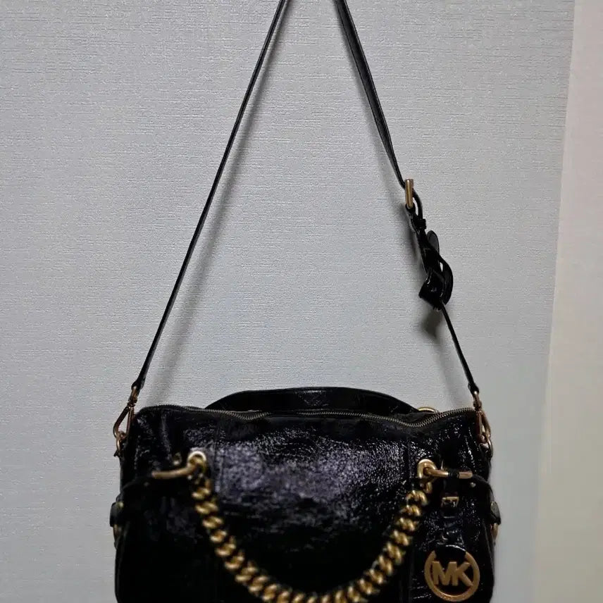 [BUNJANG] Michael Kors Enamel Chain Shoulder Bag / 마이클코어스 가방 블랙 에나멜 체인 숄더백 크로스백