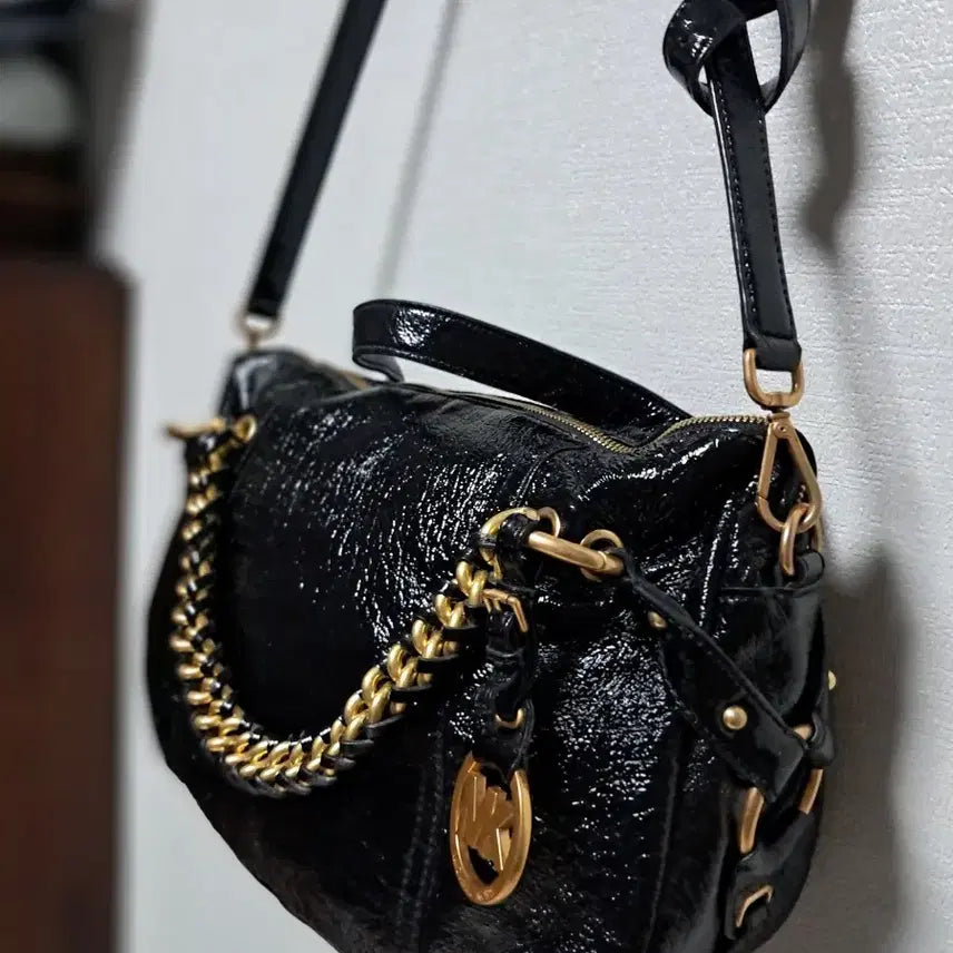[BUNJANG] Michael Kors Enamel Chain Shoulder Bag / 마이클코어스 가방 블랙 에나멜 체인 숄더백 크로스백