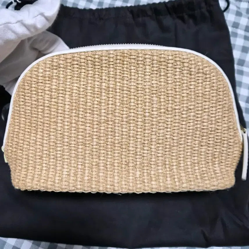 [BUNJANG] Givenchy Raffia Pouch Bag / 지방시 라피아 파우치 백