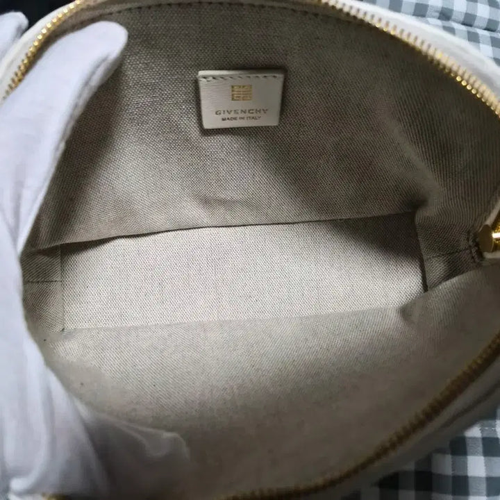 [BUNJANG] Givenchy Raffia Pouch Bag / 지방시 라피아 파우치 백