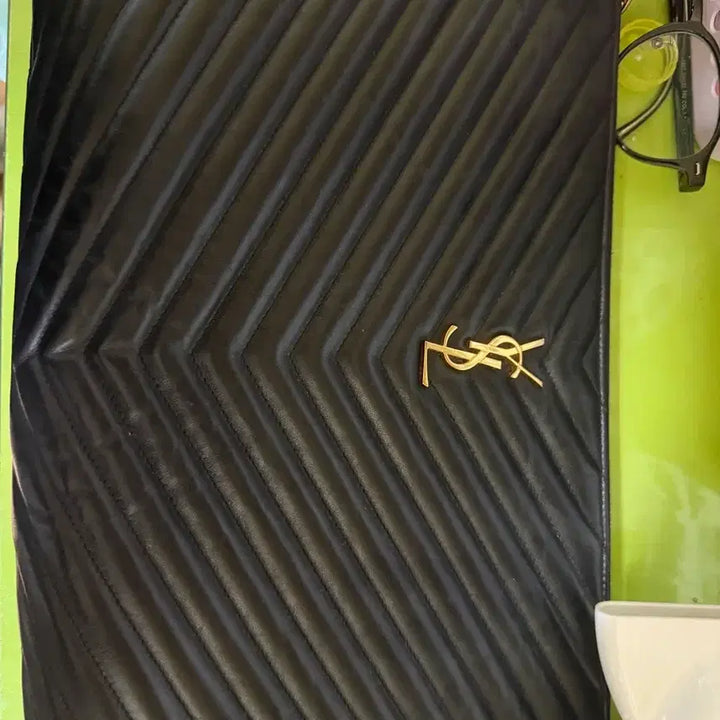 [BUNJANG] Saint Laurent Monogram Black Large Clutch Bag / 생로랑 모노그램 블랙 라지 클러치백
