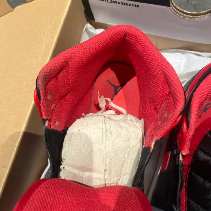 [BUNJANG] Jordan 1 Mid Black Fire Red Sneakers / 조던 1 미드 [JORDAN 1 MID] 블랙 파이어 레드