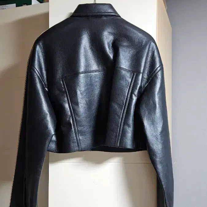 [BUNJANG] Nanuchechka Black Crop Leather Jacket / 나누슈카 블랙 크롭 레더 가죽 점퍼 자켓 300만짜리