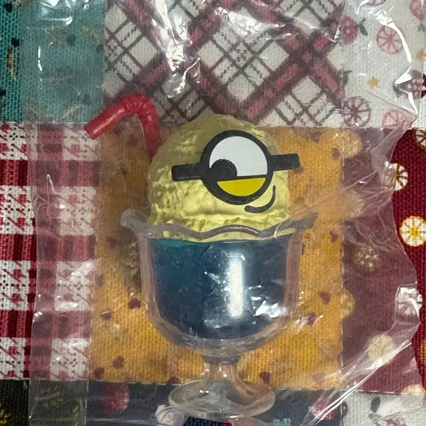[BUNJANG] Minions Yummy Food Mascot Gacha Figure / 미니언즈 야미 푸드 마스코트 가챠 식완 음식