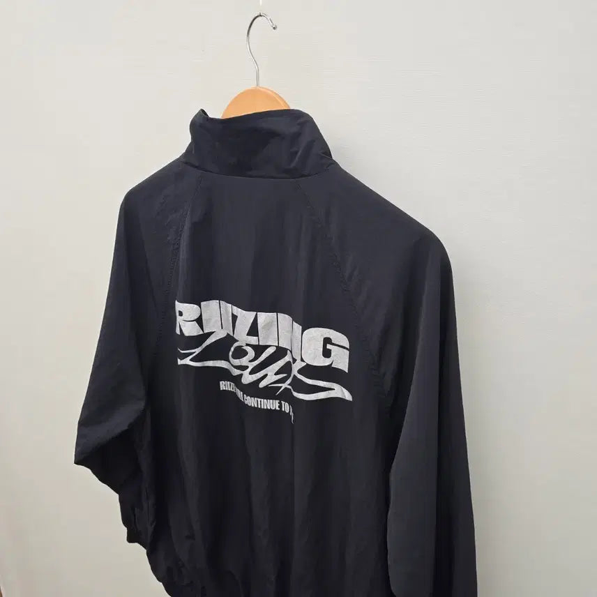 [SOLD OUT] 라이즈 2025 트랙자켓 새상품