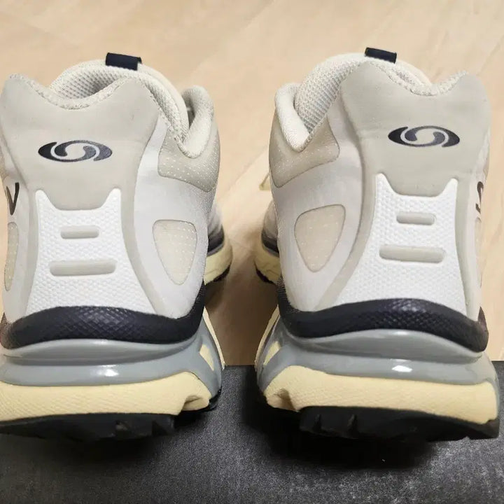 [SOLD OUT] 살로몬 XT-4 화이트 루나락 275(박스풀)