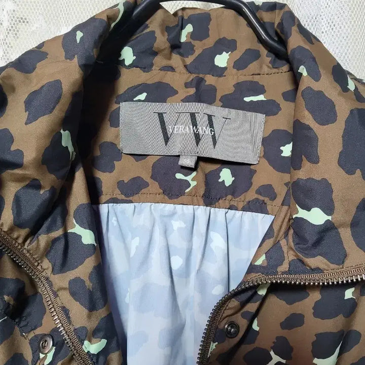 [BUNJANG] Vera Wang Leopard Print Windbreaker Jacket / 베라왕 레오파드 허리스트링 윈드브레이커 점퍼