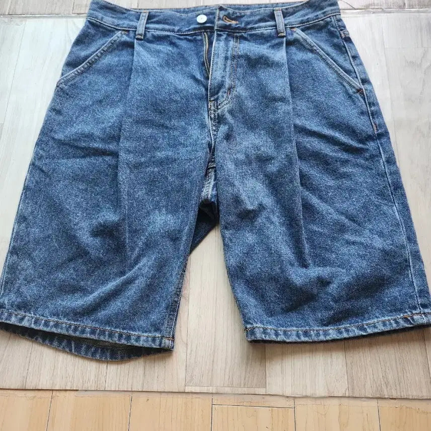 [BUNJANG] Uniform Bridge One-Tuck Denim Shorts M(30) / 유니폼브릿지 원턱 데님 쇼츠 M(30)