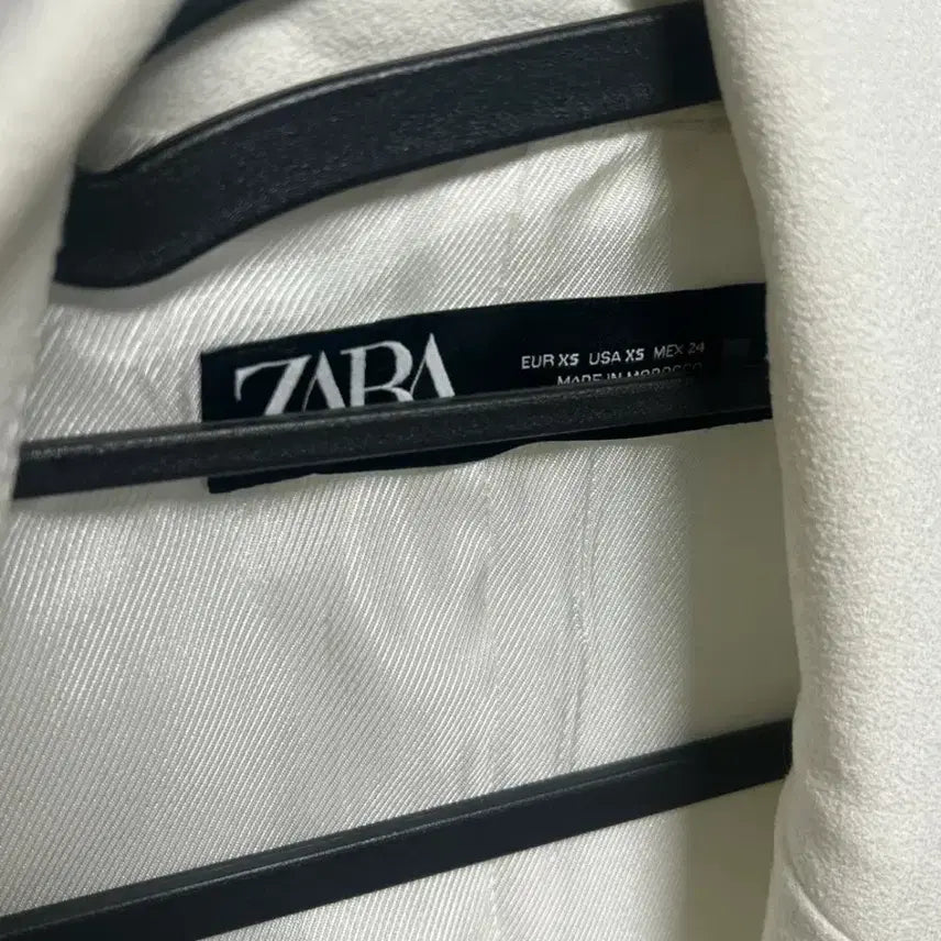[BUNJANG] ZARA Double Button Jacket XS / ZARA 화이트 더블 버튼 자켓 XS