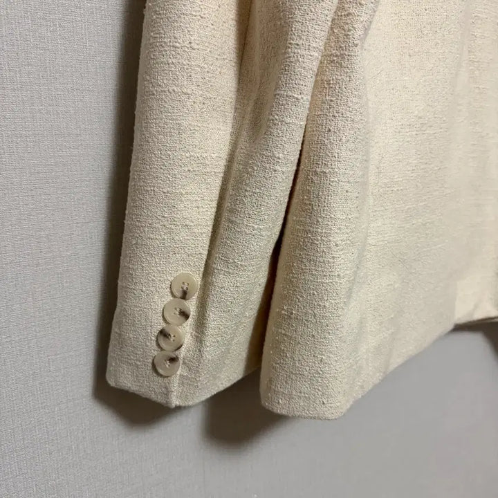 [BUNJANG] Eggis Celta Tweed Jacket Ivory Office Wear / eggis에그이즈 셀타 트위드 자켓 아이보리 오버핏 정장 출근룩 오피스룩