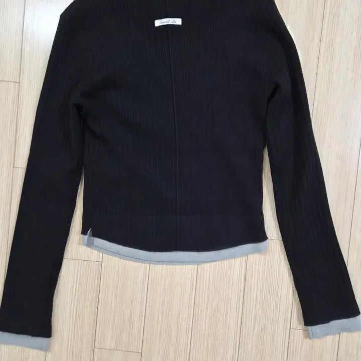 [BUNJANG] General Idea Black Long Sleeve Knit / 제너럴아이디어 블랙 긴팔 니트