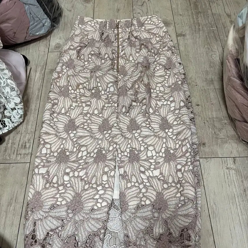 [BUNJANG] Touko Closet Pink Lace Slit Midi Skirt / 토우코클로젯 핑크 레이스 트임 밴딩 미디스커트