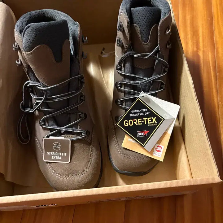 [BUNJANG] Hanwag Torsby SF Extra Lady GTX Hiking Boots / 한바그 토르스비 SF 엑스트라 레이디 우먼 GTX 카푸치노 245mm
