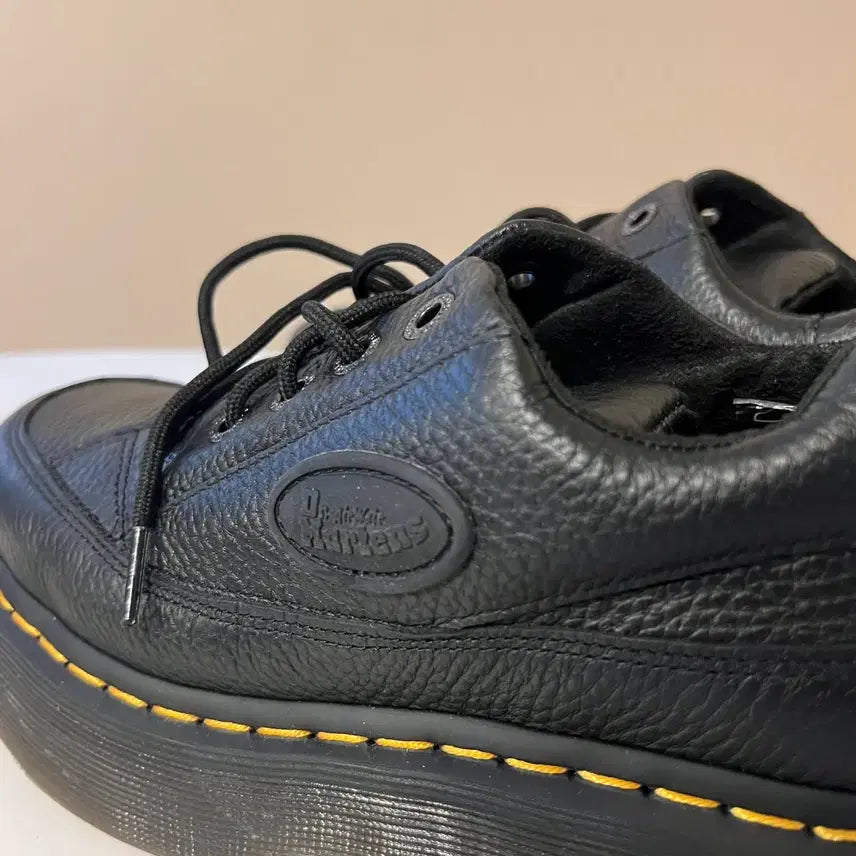 [BUNJANG] Dr. Martens Buzz 5-Eye Black Milled Napa Leather Shoes / 닥터마틴 버즈-5 아이 블랙 밀드 나피 레더 슈즈 (00673)