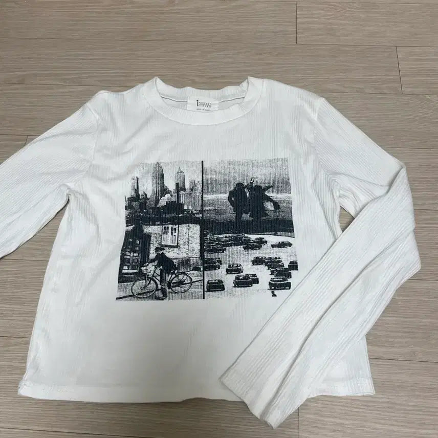 [BUNJANG] Easy Unique White Long Sleeve T-shirt / 에이블리 이지유니크 티