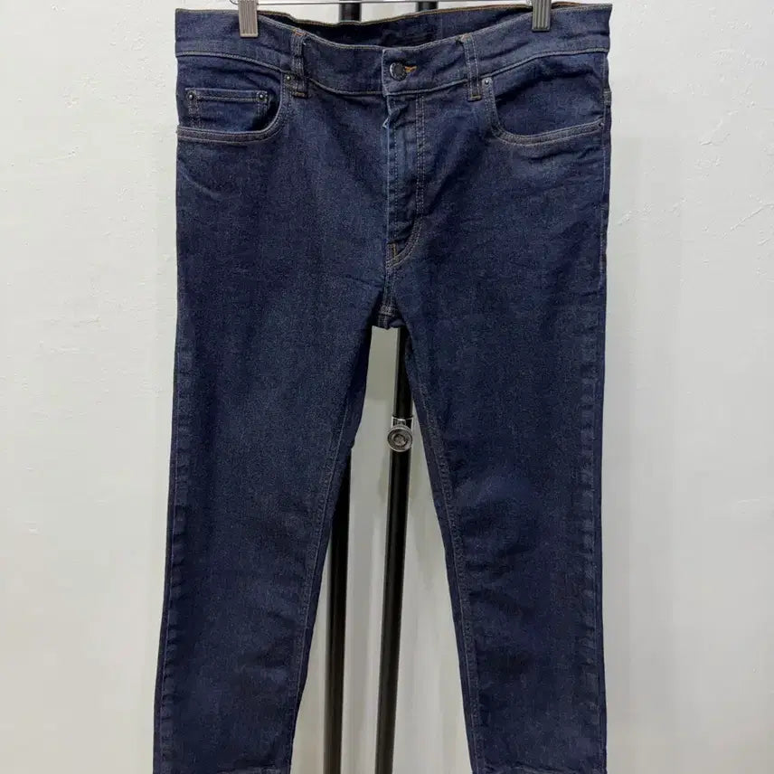 [SOLD OUT] 정품) 프라다 타이트핏 로고 데님 청바지 32