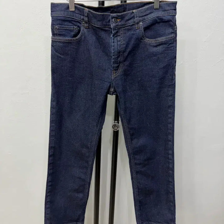 [SOLD OUT] 정품) 프라다 타이트핏 로고 데님 청바지 32