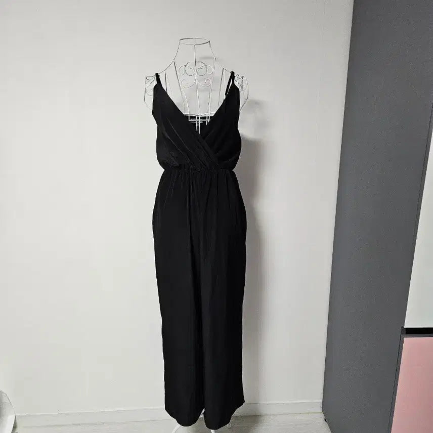 [SOLD OUT] 영국브랜드 Love jumpsuit 점프수트