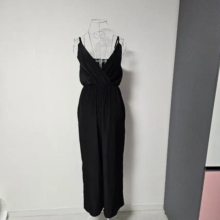 [SOLD OUT] 영국브랜드 Love jumpsuit 점프수트