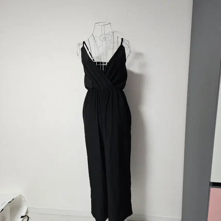 [SOLD OUT] 영국브랜드 Love jumpsuit 점프수트